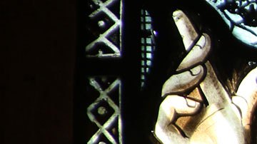 La mujer dice que el rostro de Jesús que vio en la patata sólo la estaba mirando.