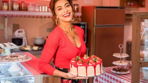 Juliana Paes es Maria de la Paz en "Dulce Ambición" de Univision.