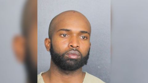 Kacey Wilson fue arrestado y permanece en la cárcel acusado de asesinato premeditado.
