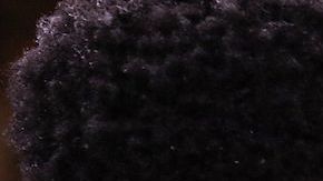 Chávez Jr. felicita a Jacobs antes de una lluvia de proyectiles.