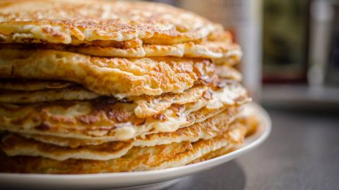 Estos pancakes no tienen harina refinada y están cargados de nutrientes.