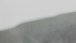 La joven Yifei Liu interpreta a Mulan.