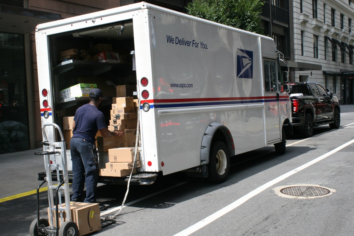El Servicio Postal de EE.UU. lanza estampillas de 5 automóviles  estadounidenses icónicos - El Diario NY