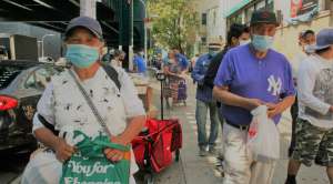 Inmigrantes de NY sin ningún alivio económico a la vista luego de seis meses de padecer la pandemia