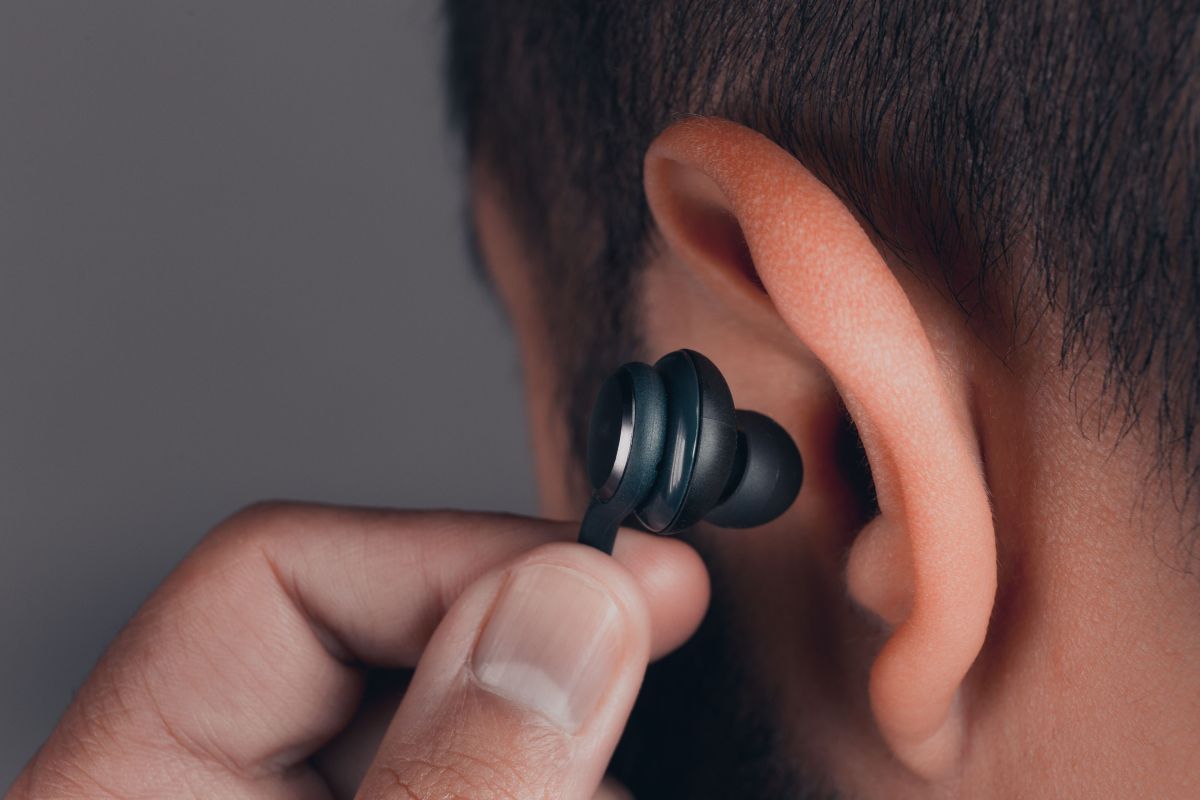 ¿Los auriculares de tipo tapón dañan los oídos?