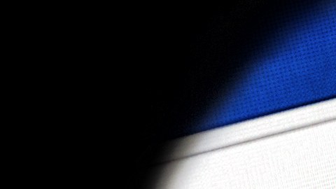 La mujer no creía lo que la otra le pedía en su conversación.