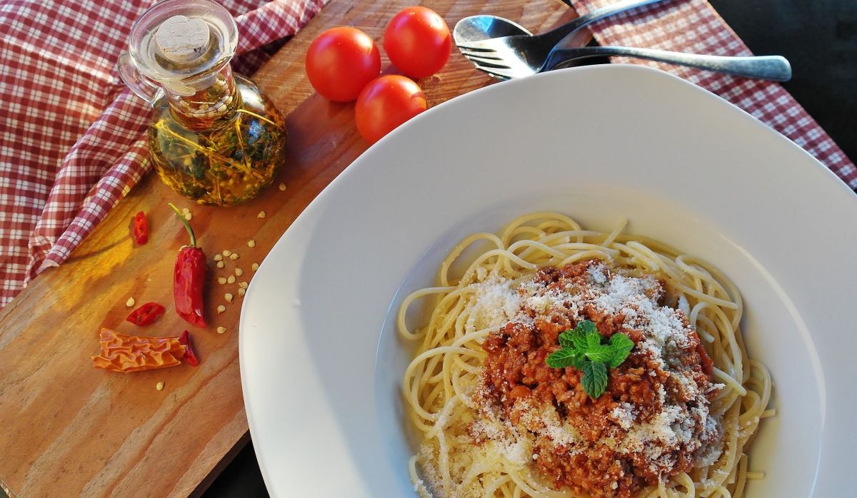 Pasta con tomate.