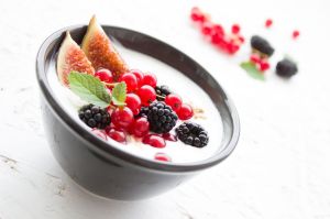 ¿Cómo hacer yogur griego en casa? Es más fácil de lo que imaginas