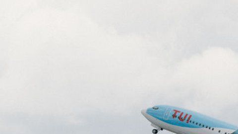 Derechos de autor de la imagenGETTY IMAGES
Image caption
Al menos 16 pasajeros de uno vuelo de Grecia a Gales dieron positivo por coronavirus.