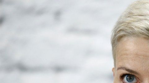 Derechos de autor de la imagenREUTERS
Image caption
Hasta el momento no se ha confirmado la detención de Maria Kolesnikova
