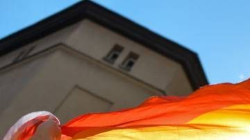 Los activistas LGBT se quejan de que se está avivando la homofobia.