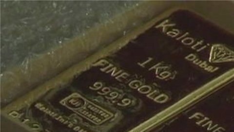 114549972_gold3