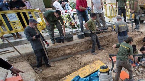 98786005_gettyimages-621085716