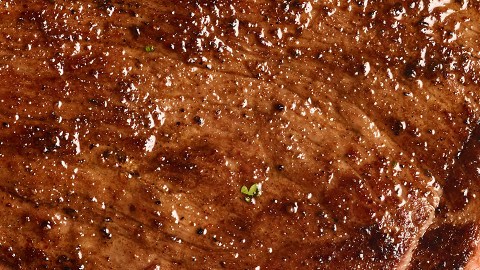 Solo está a la venta por tiempo limitado dado los requerimientos del orígen de la carne.