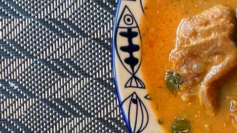 Costillas de cerdo en salsa de verdolagas.