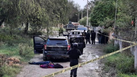 FOTO: Sicarios del narco se enfrentan a balazos y 5 de ellos quedan muertos