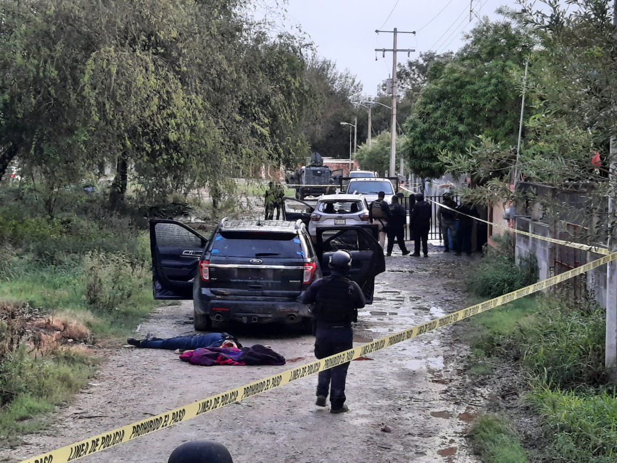 FOTO: Sicarios del narco se enfrentan a balazos y 5 de ellos quedan muertos
