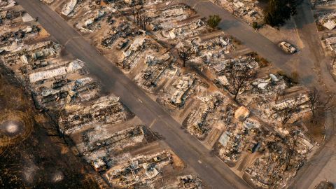 Vecindario destruido en Phoenix, Oregon.