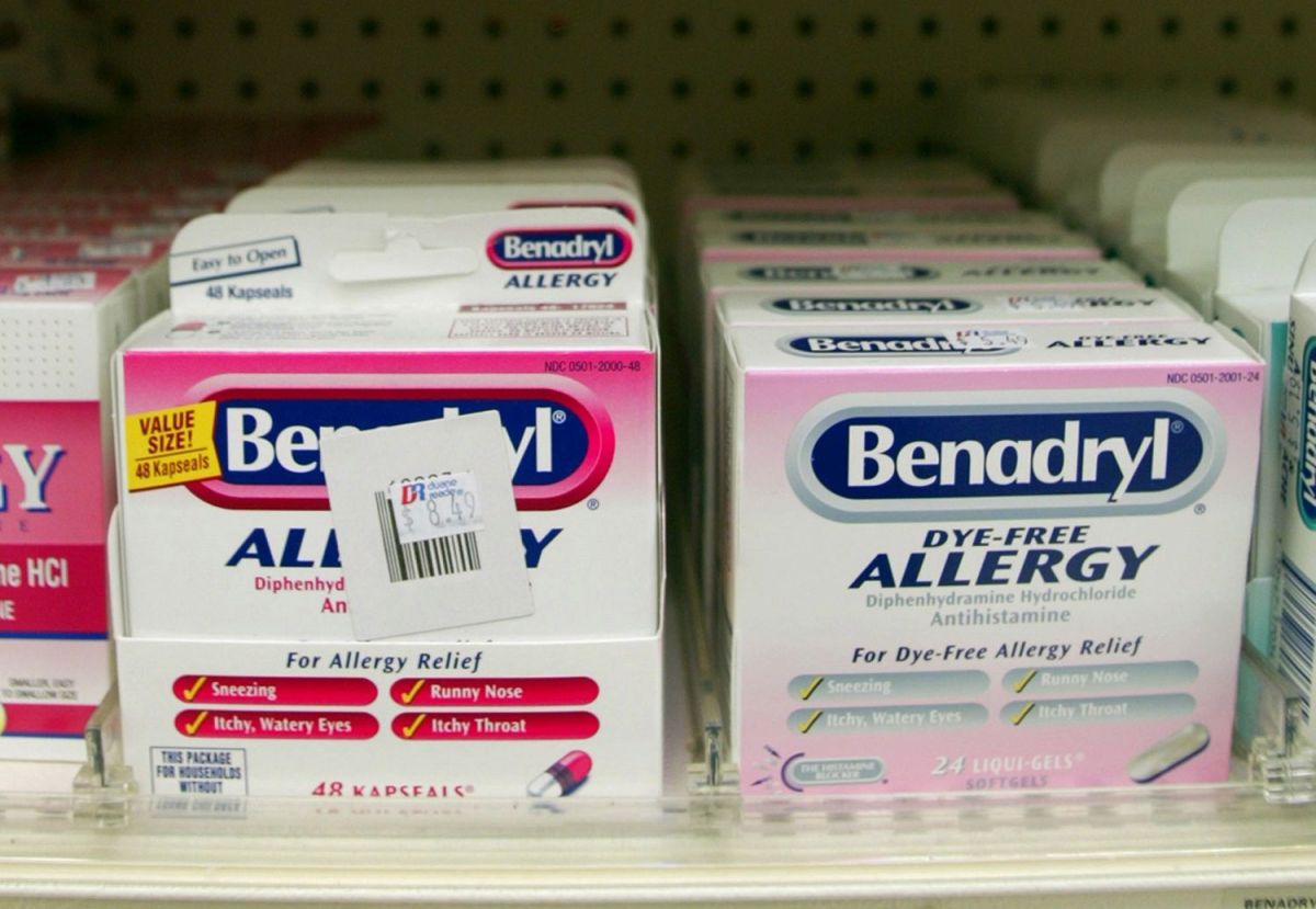 Benadryl se vende directamente en el mostrador de las farmacias.