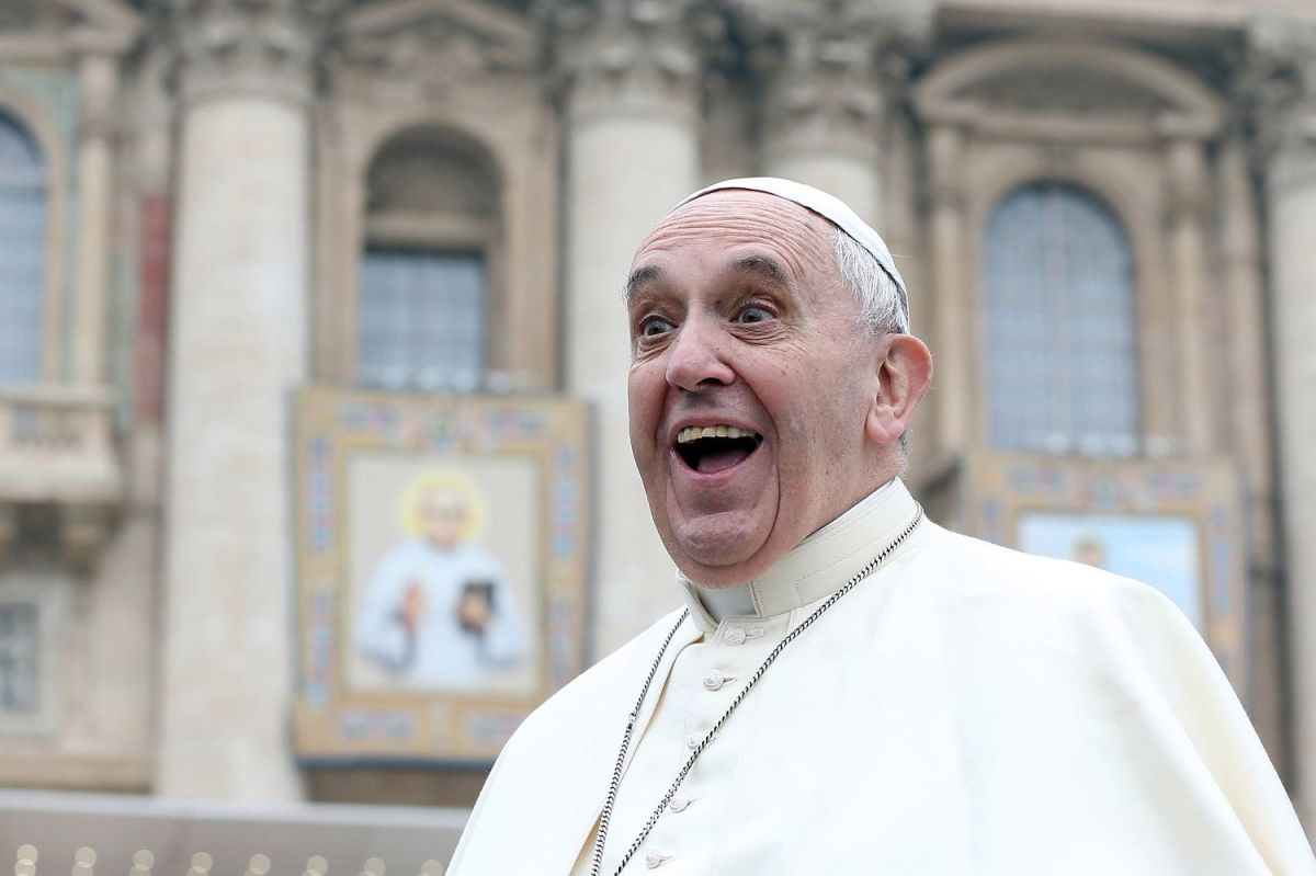 El papa Francisco en la plaza de San Pedro en el Vaticano.