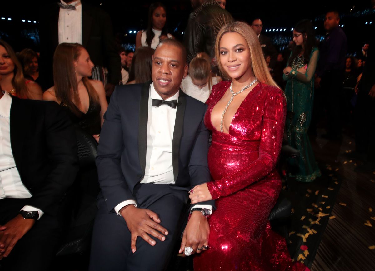 Jay-Z y Beyoncé navegan en altamar en una exclusiva mansión flotante. 