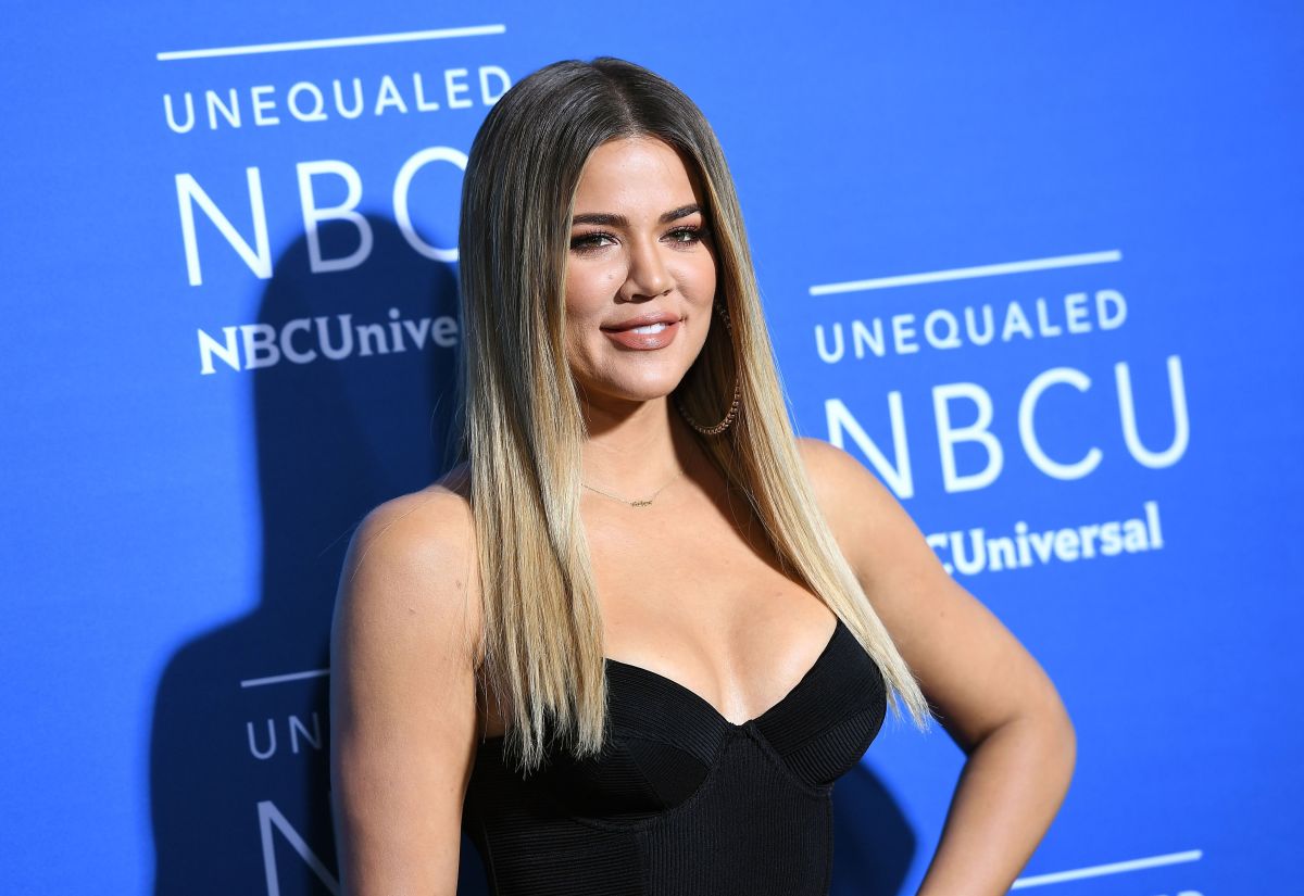Khloé Kardashian snatches sighs by posing in tight semitransparent onesie