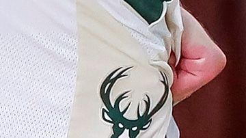 Giannis Antetokounmpo lesión