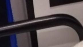 Hallan a bebito recién nacido abandonado dentro de caja, se estaba congelando