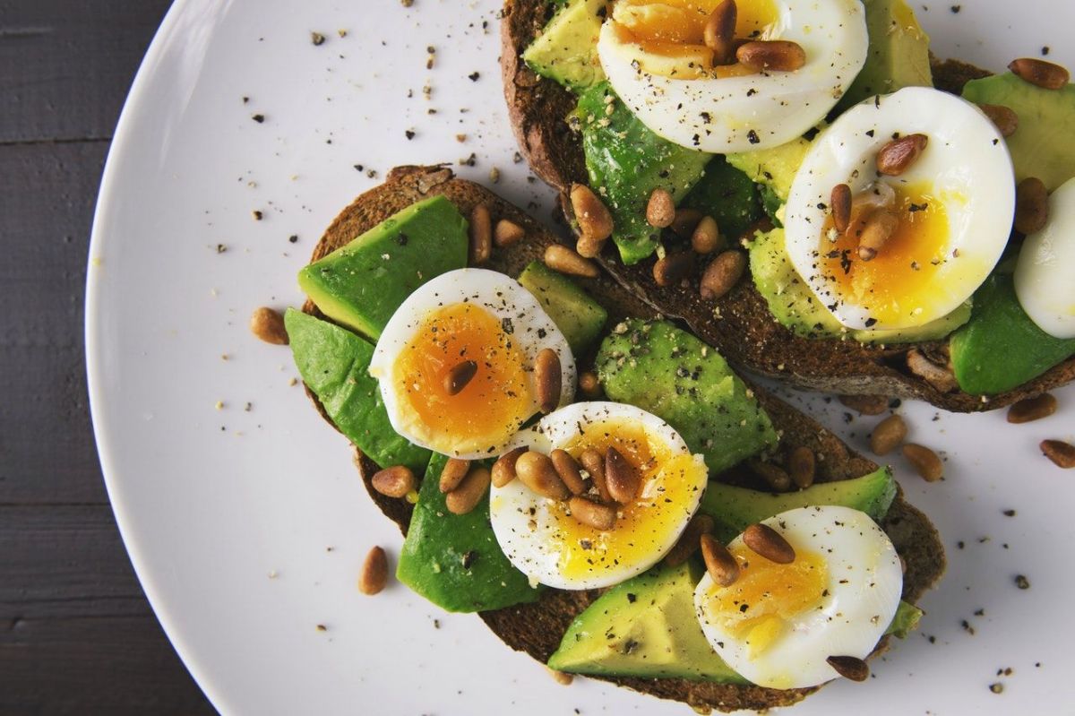 tostada de aguacate