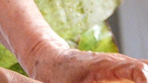 Preparación de platillos tradicionales yucatecos para el Día de Muertos, la ceremonia y ofrenda  se conoce como "Hanal Pixan".