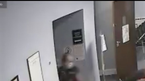 El momento de la fuga del convicto.