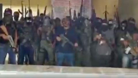 VIDEO: Narcos amenazan con matar a todos los que no les paguen extorsiones