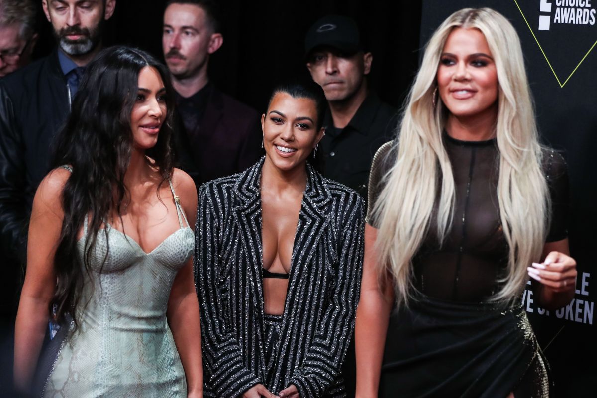 Kim Kardashian Y Sus Hermanas Presumen Sus Curvas Con Lencería De Skims El Diario Ny 