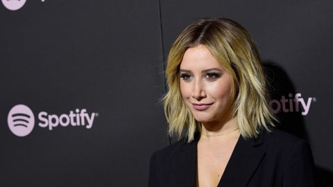ashley tisdale autos