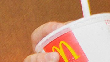La cadena de hamburguesas utiliza varias técnicas para asegurarse de dar la Coca-Cola con más calidad.