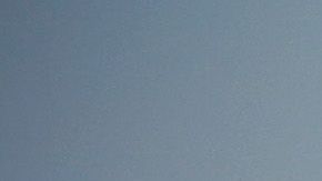 La Patrulla Fronteriza vigila por personas tratando de cruzar el peligroso río.