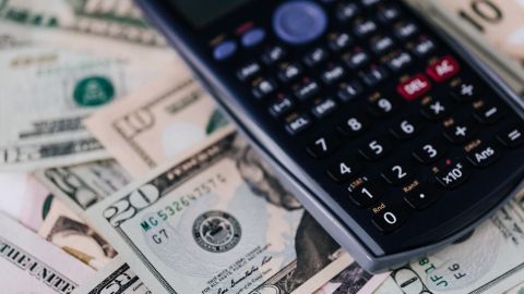 Calcula cuánto dinero recibirías con la propuesta de los senadores republicanos.