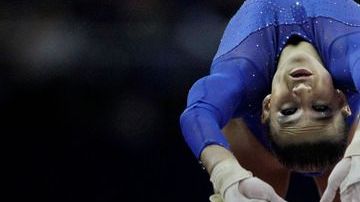 La brasileña Jade Barbosa, de las mejores gimnastas en el mundo, está fuera de la Olimpiada de Londres por asuntos de mercadotecnia.