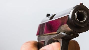 La joven recibió nueve balazos.