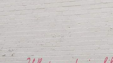 Una de las tantas obras que Bansky ha ido dejando en la Ciudad de Nueva York. Esta se encuentra en el condado de Queens.