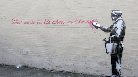 Una de las tantas obras que Bansky ha ido dejando en la Ciudad de Nueva York. Esta se encuentra en el condado de Queens.