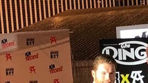 Canelo Álvarez con Óscar de la Hoya en 2018 en un evento de la revista The Ring.