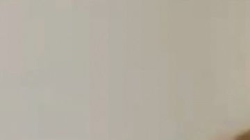 Lili Estefan, Gloria Estefan y Emily Estefan presentan 'Red Table Talk'.