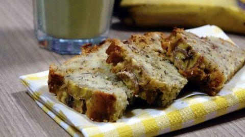 Este budín está hecho con pan de trigo integral