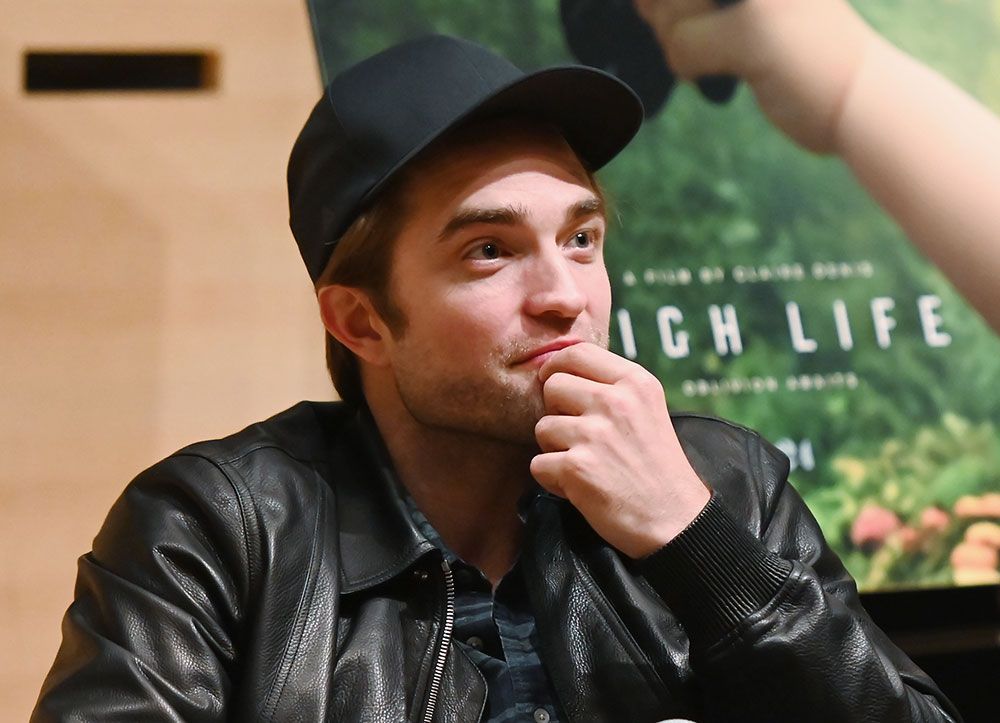 Robert Pattison Regresa Al Rodaje De “The Batman” Tras Haber Dado ...