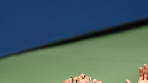Serena Williams celebra su victoria ante la búlgara Tsvetana Pironkova para alcanzar la semifinal el US Open.
