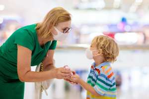 Cómo podemos hablar con nuestros hijos sobre la importancia de usar mascarilla