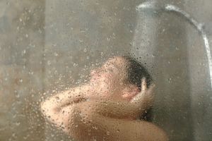 ¿Cuál es la temperatura ideal que debe tener el agua para ducharse?