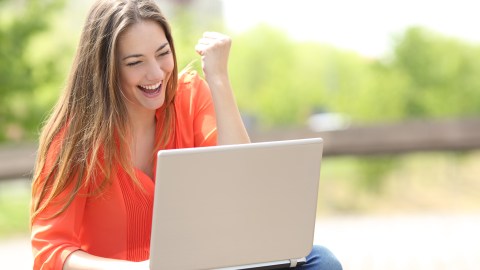 La joven tuvo que contener la emoción para no interrumpir su clase.