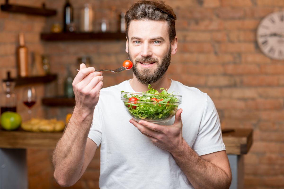 Una dieta masculina saludable deberá ser rica en vitaminas, minerales, proteína, fibra, antioxidantes y Omega 3.